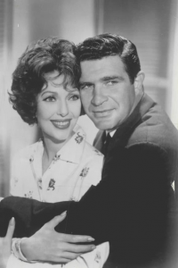 voir The New Loretta Young Show saison 1 épisode 9